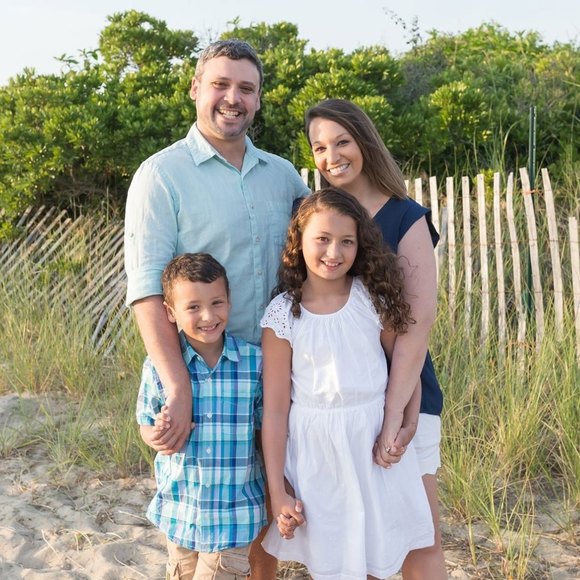 Meet your Posher, Julie - Picture 1 of 1